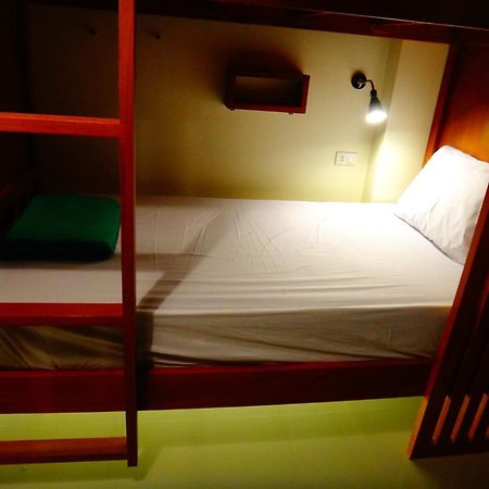 Phangan Pearl Hostel Haad Rin Exterior photo
