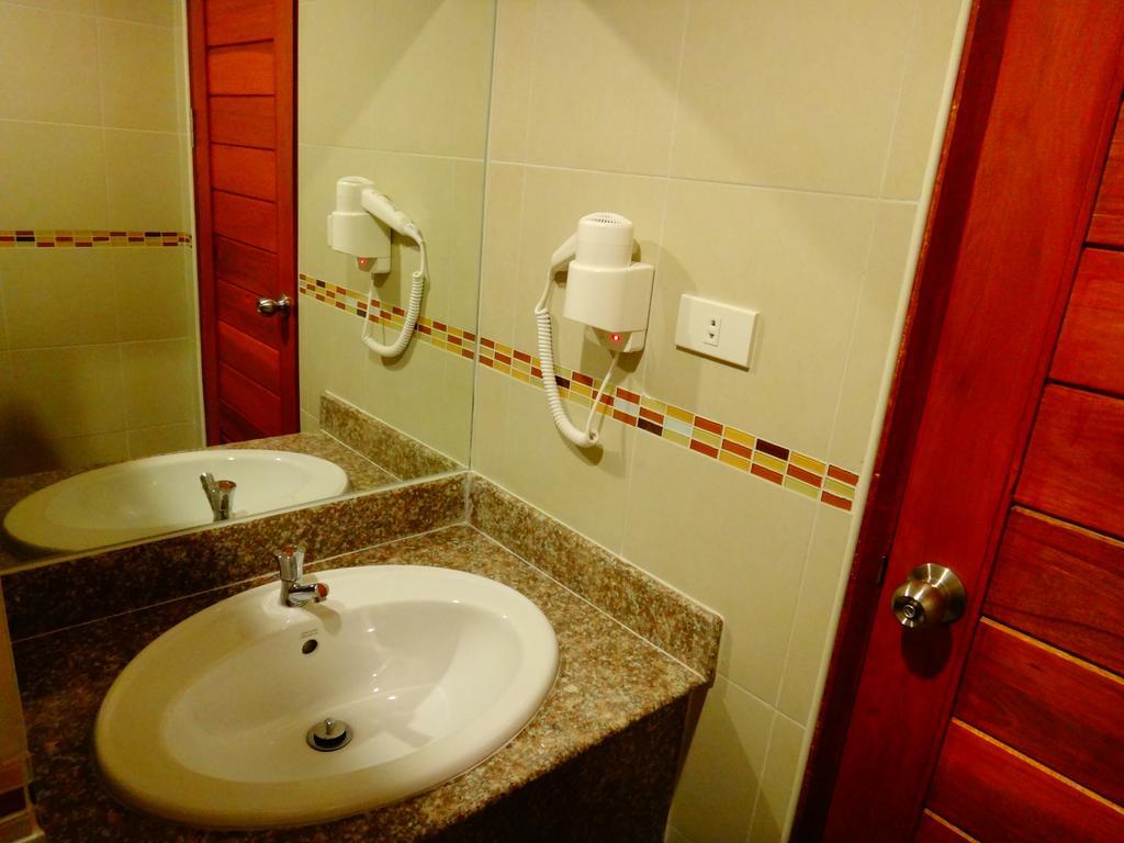 Phangan Pearl Hostel Haad Rin Room photo