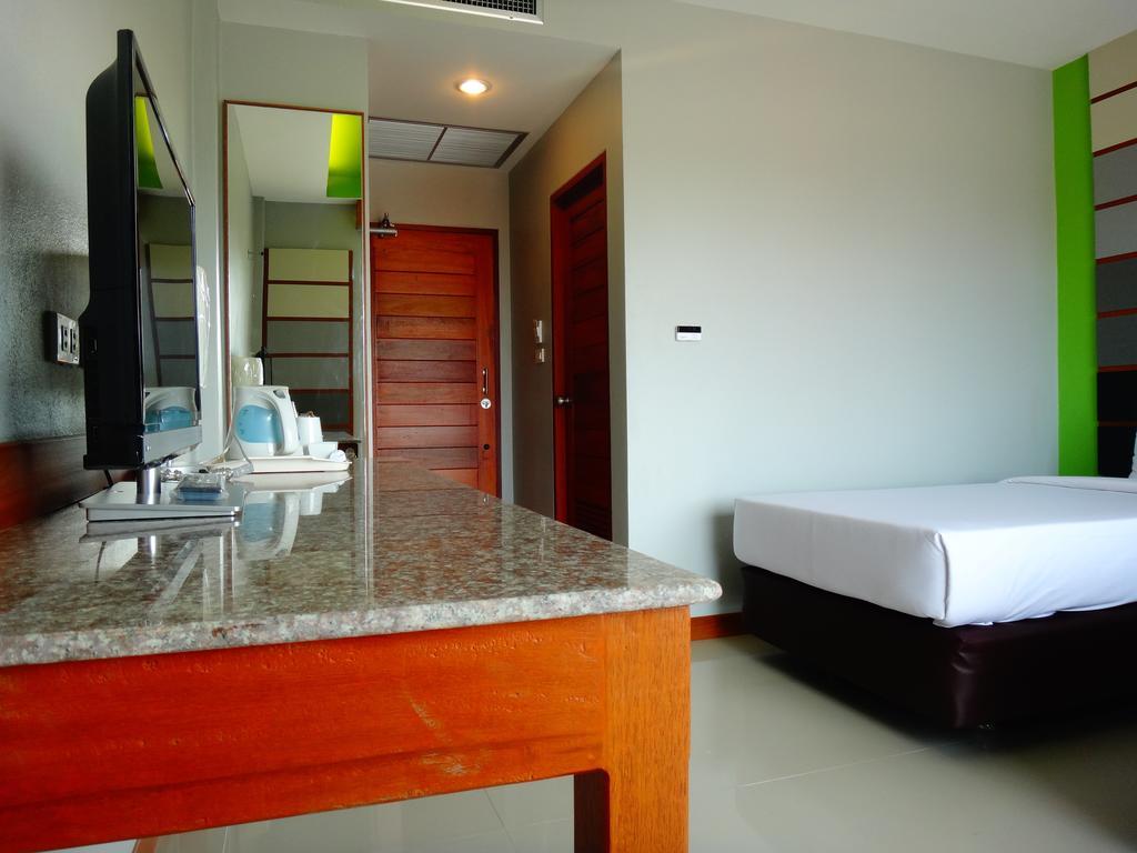Phangan Pearl Hostel Haad Rin Exterior photo