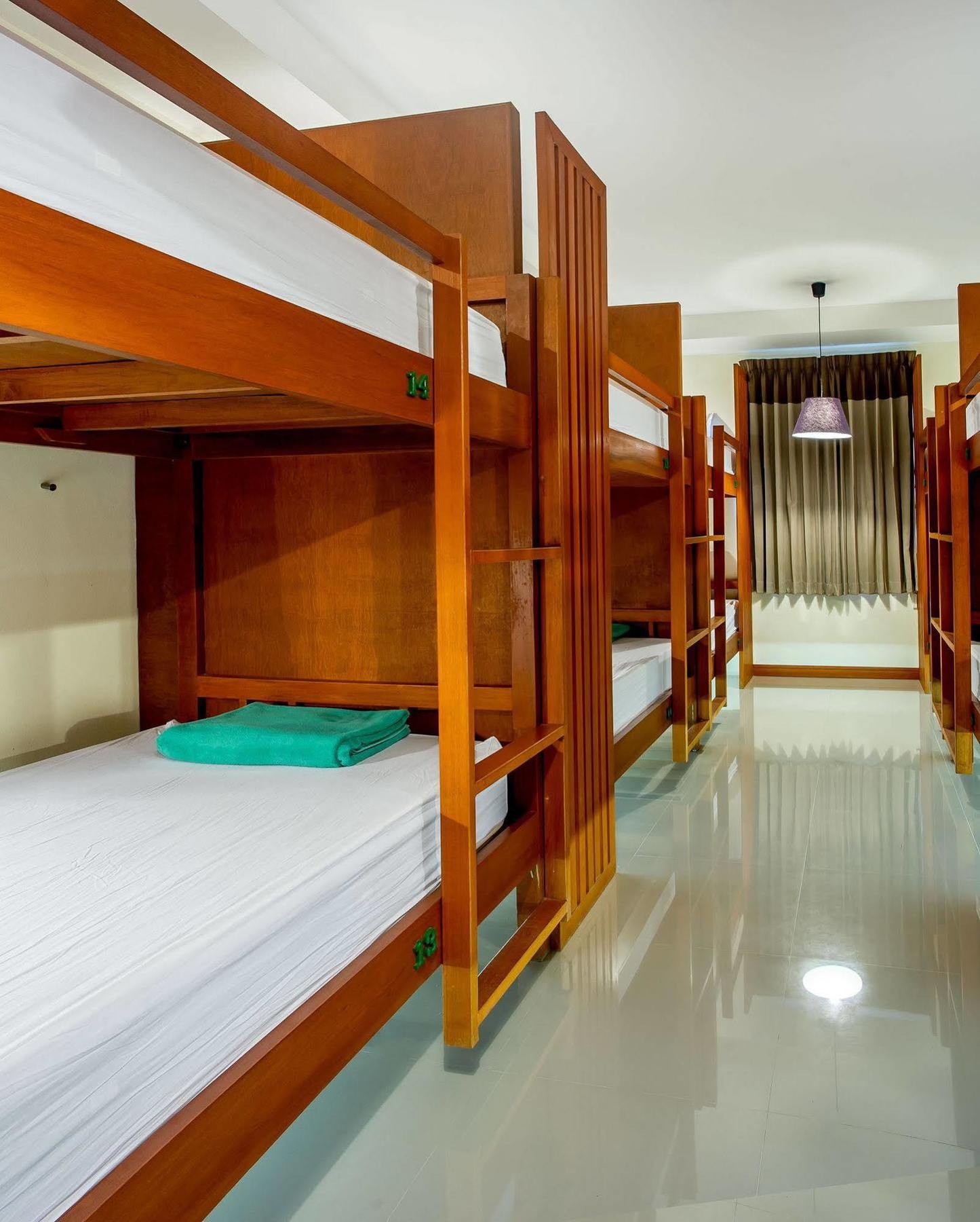Phangan Pearl Hostel Haad Rin Exterior photo