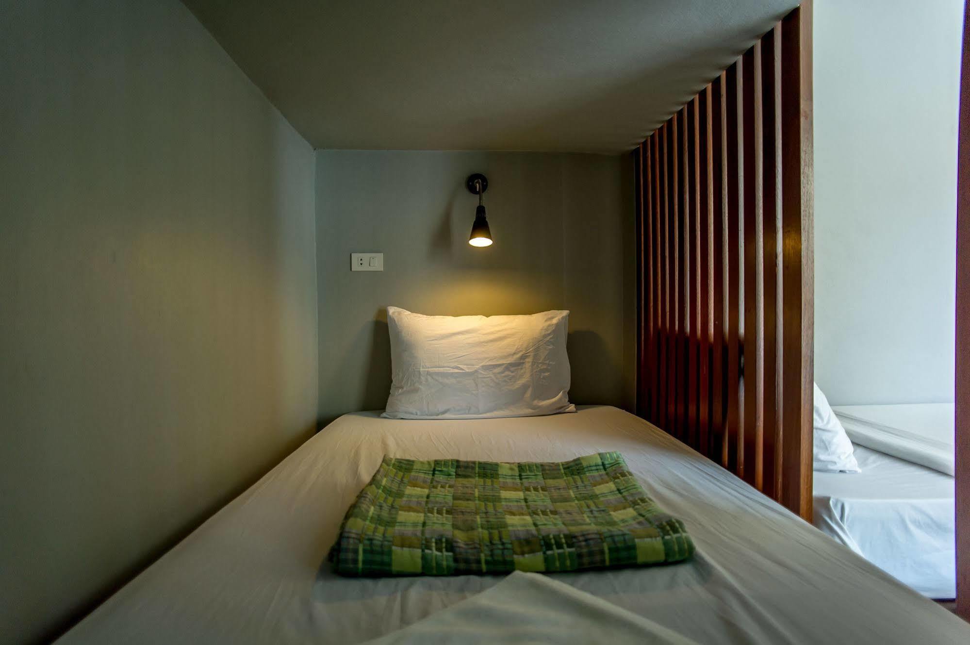 Phangan Pearl Hostel Haad Rin Exterior photo